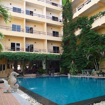 Opey De Place Pattaya Exterior photo