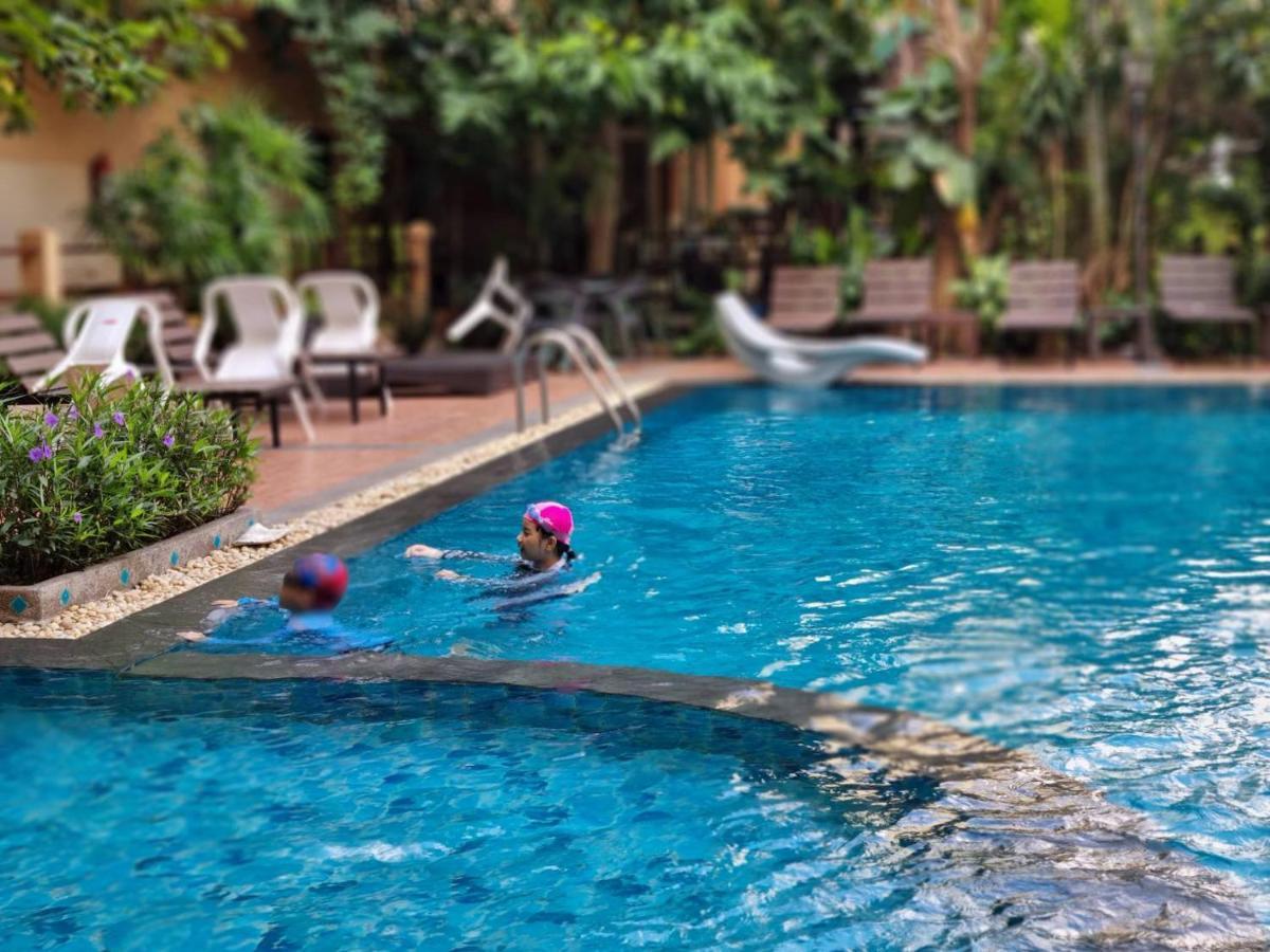Opey De Place Pattaya Exterior photo