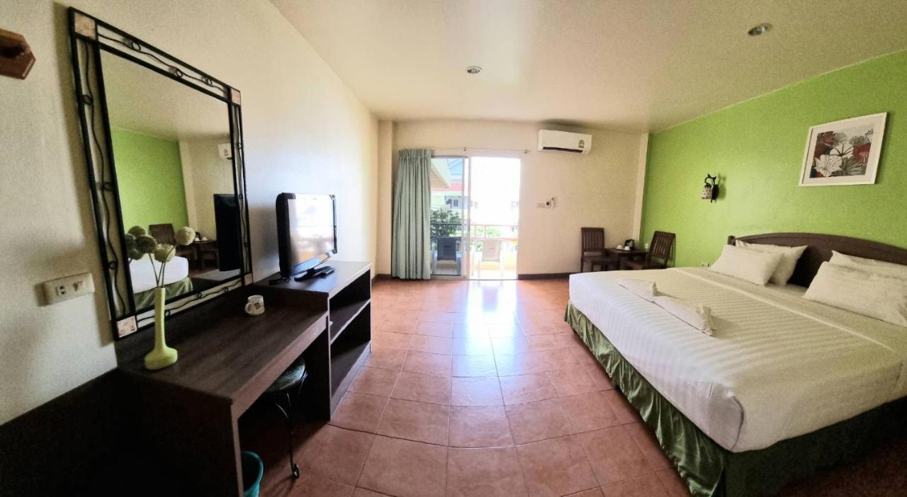 Opey De Place Pattaya Exterior photo