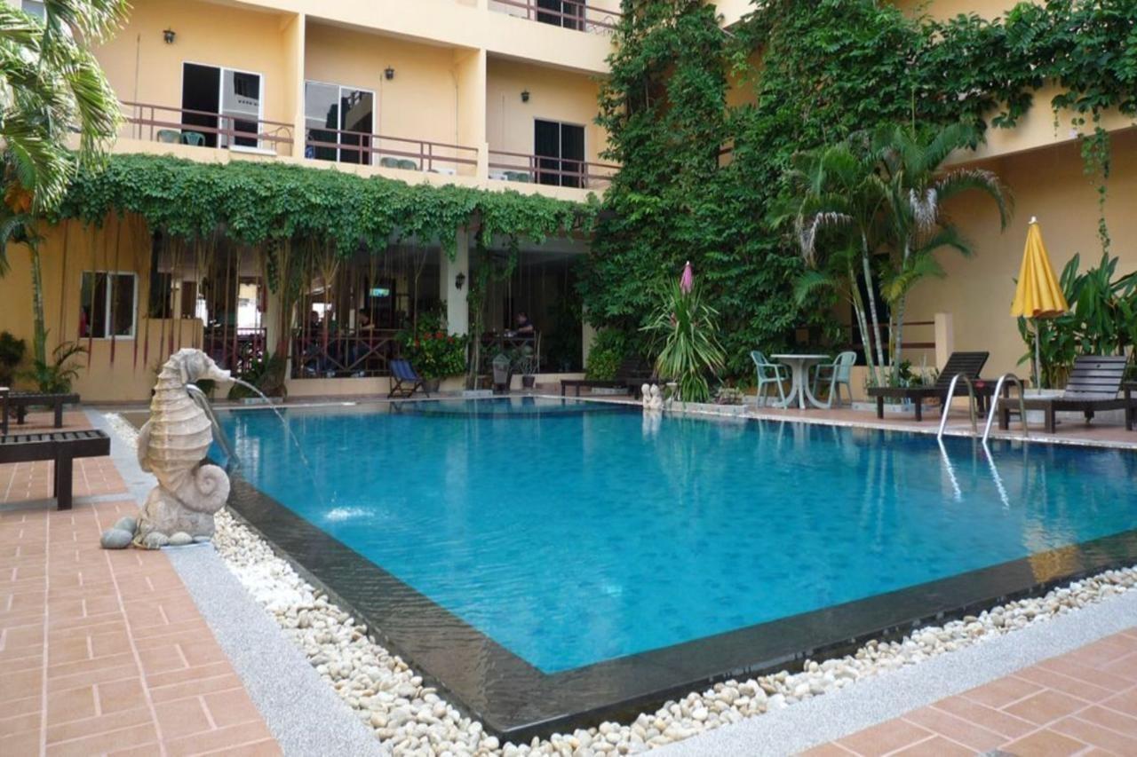 Opey De Place Pattaya Exterior photo
