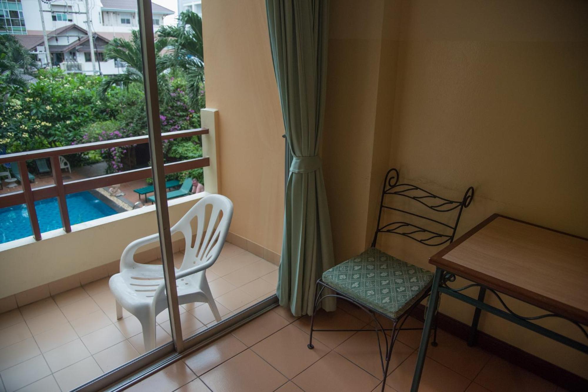 Opey De Place Pattaya Room photo