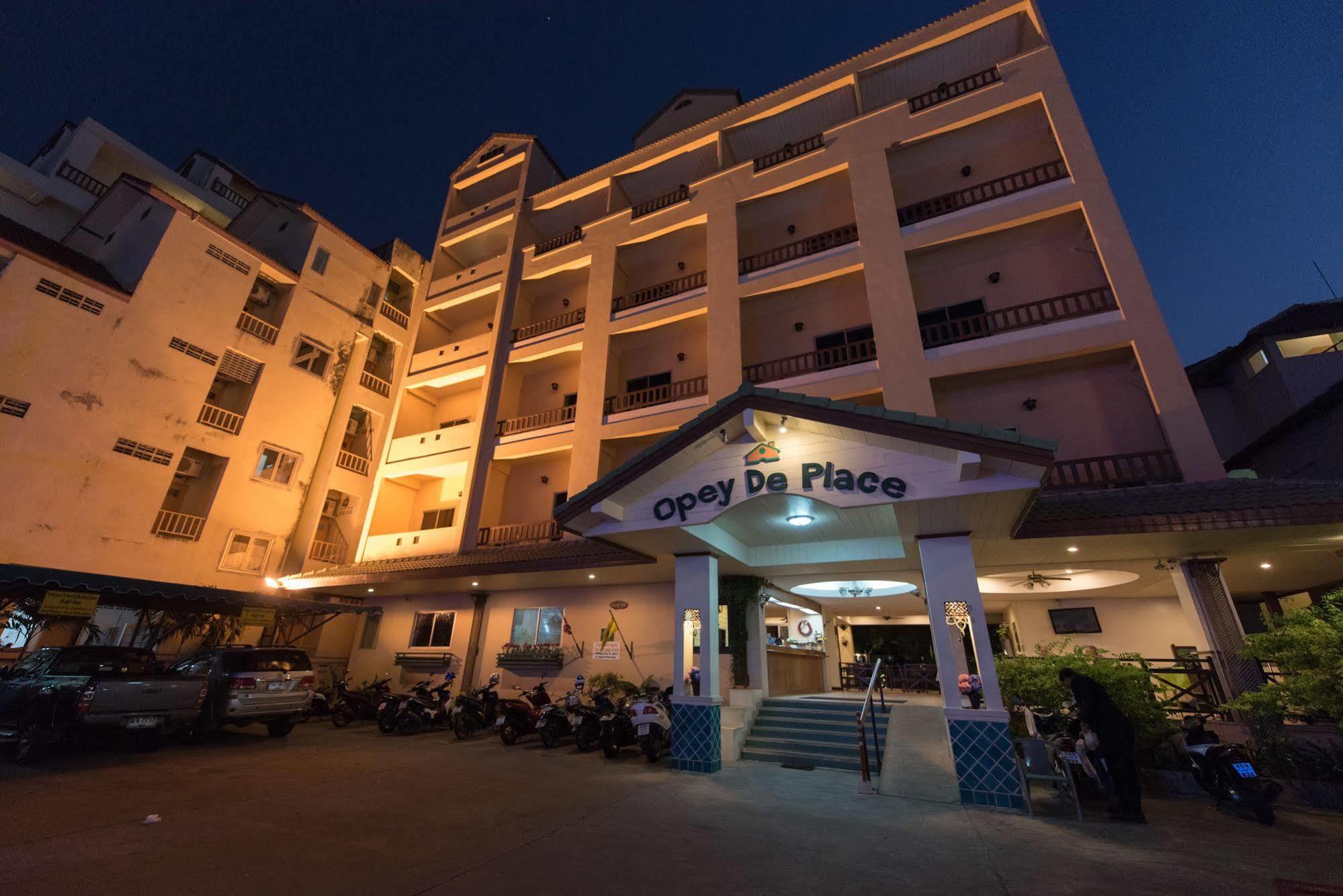 Opey De Place Pattaya Exterior photo