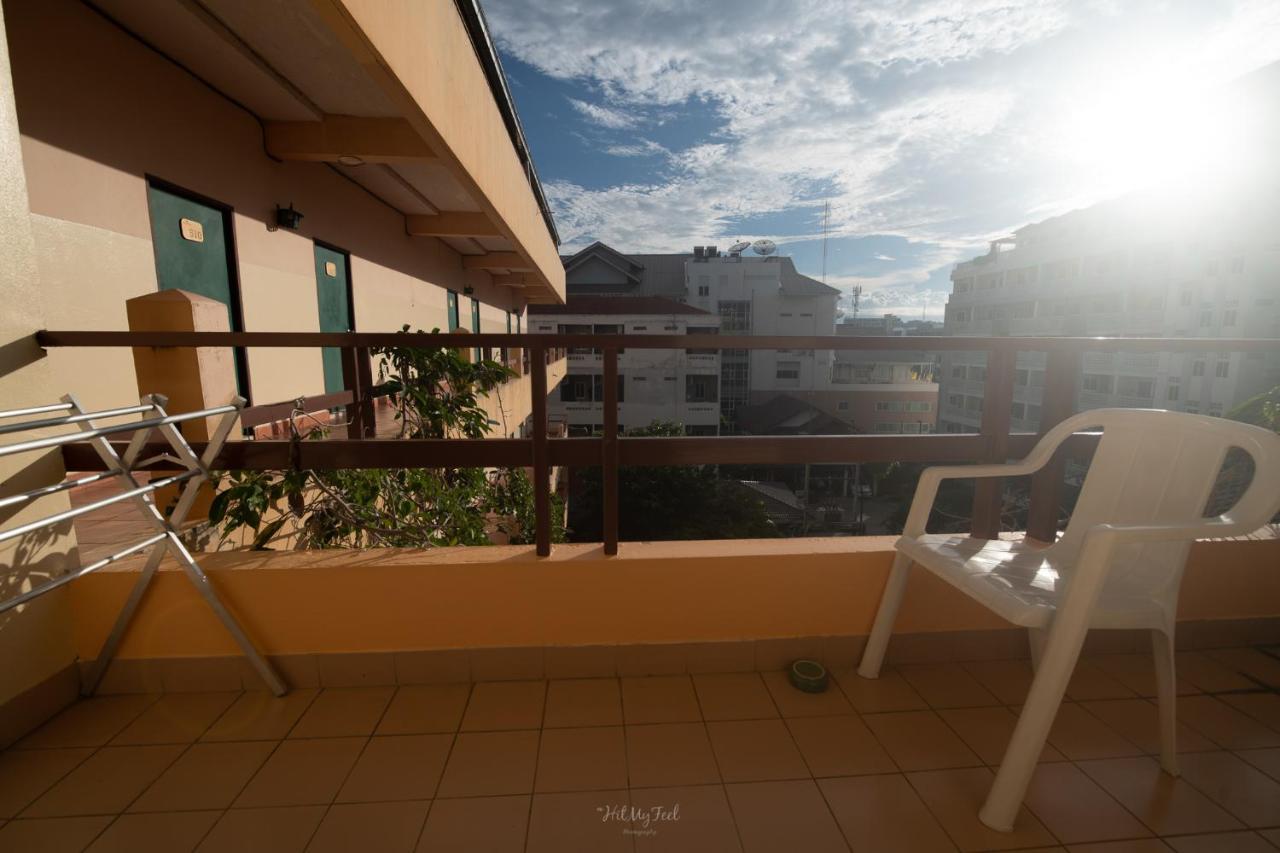 Opey De Place Pattaya Exterior photo
