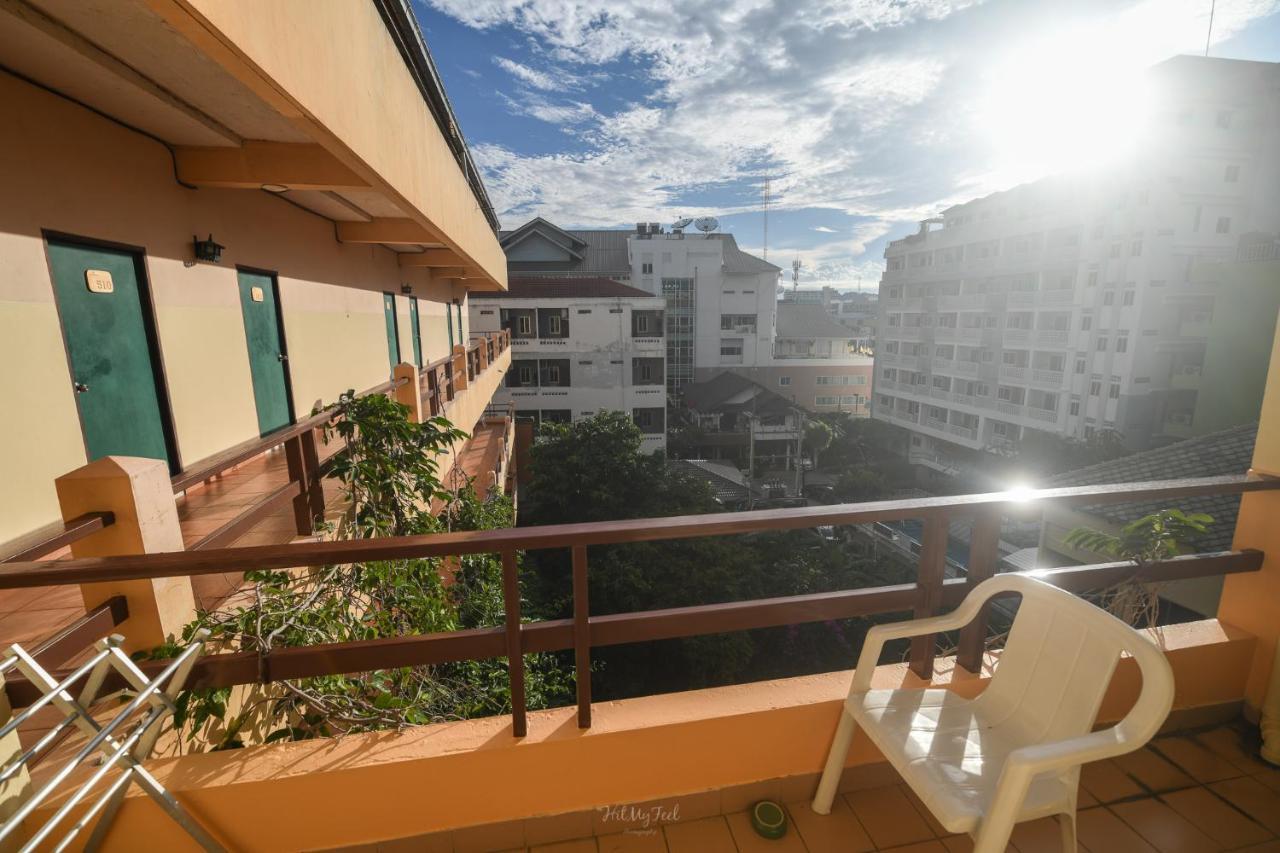 Opey De Place Pattaya Exterior photo