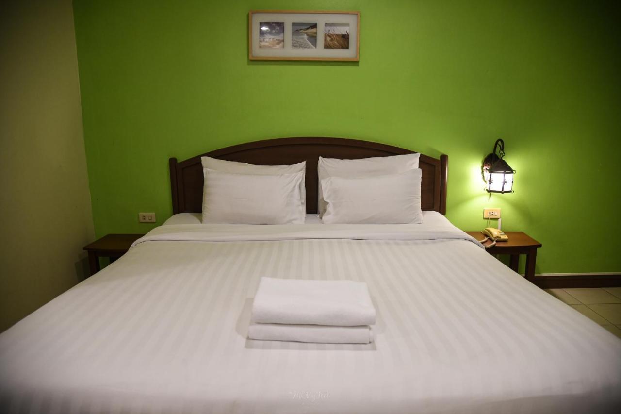 Opey De Place Pattaya Exterior photo