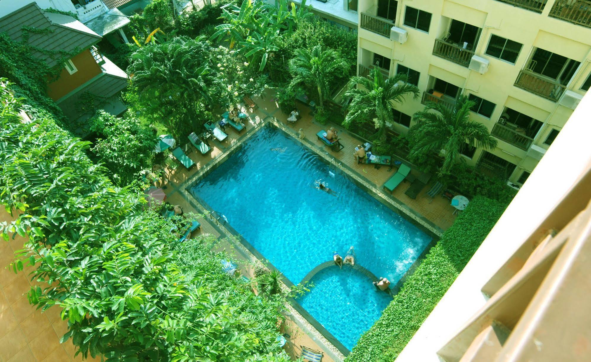 Opey De Place Pattaya Exterior photo